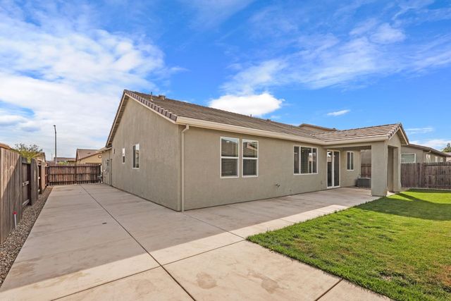 691 Lippi St, Galt, CA 95632