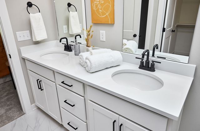 105 NW Ashley Court, Waukee, IA 50263