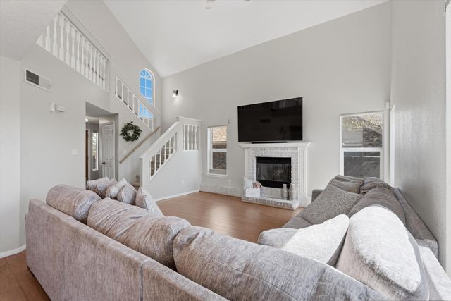 4424 Gooseberry Road NW, Albuquerque, NM 87120