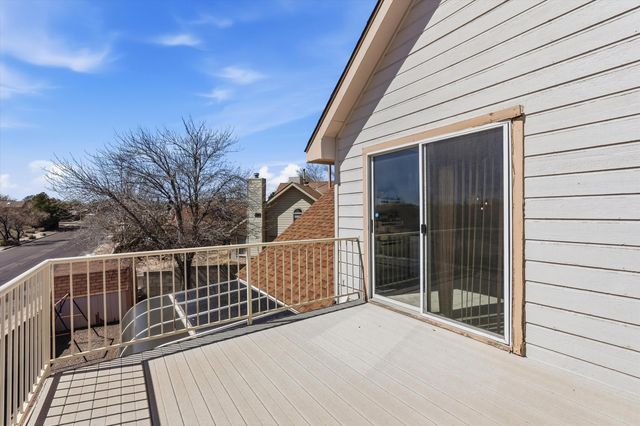 4424 Gooseberry Road NW, Albuquerque, NM 87120