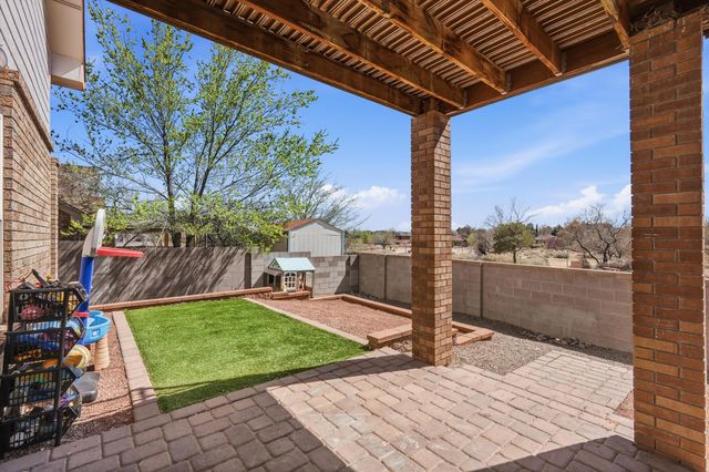 4424 Gooseberry Road NW, Albuquerque, NM 87120
