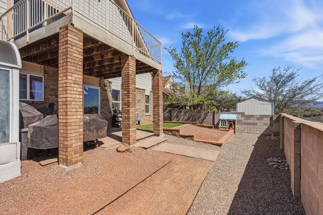 4424 Gooseberry Road NW, Albuquerque, NM 87120
