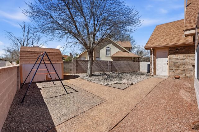 4424 Gooseberry Road NW, Albuquerque, NM 87120