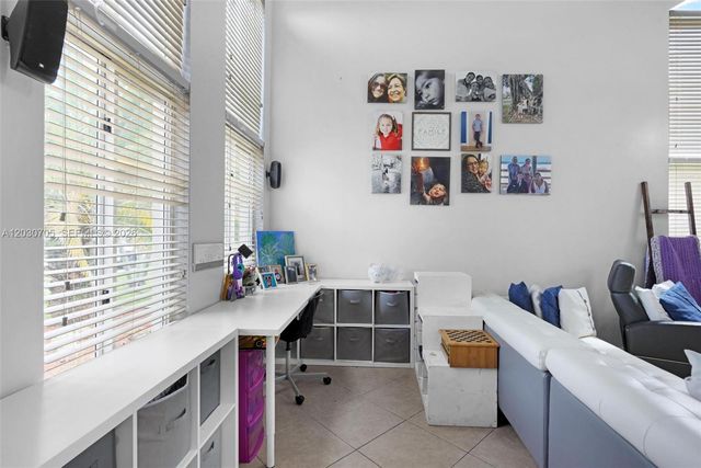 2001 SE 14th Cir, Homestead, FL 33035