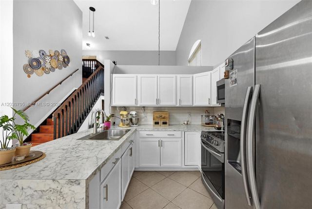 2001 SE 14th Cir, Homestead, FL 33035