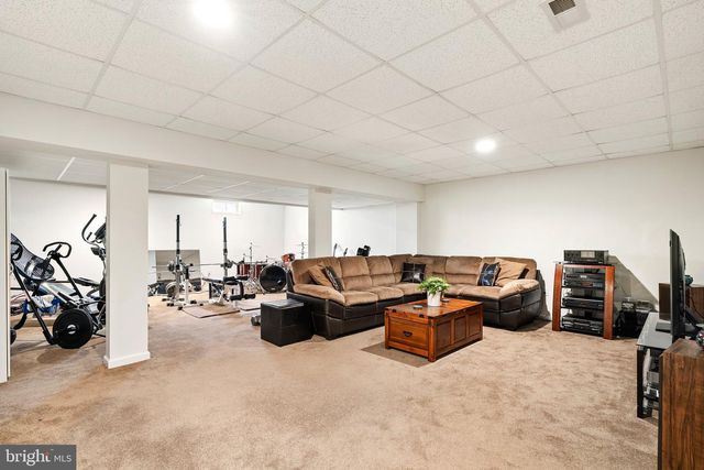 17 DOGWOOD LANE, Hamilton, NJ 08690