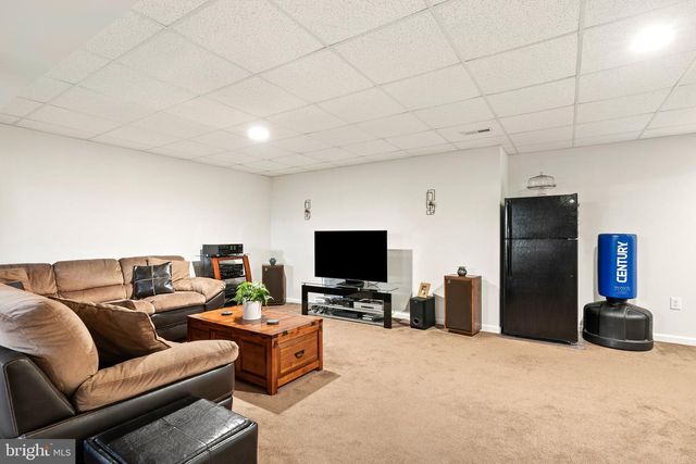 17 DOGWOOD LANE, Hamilton, NJ 08690