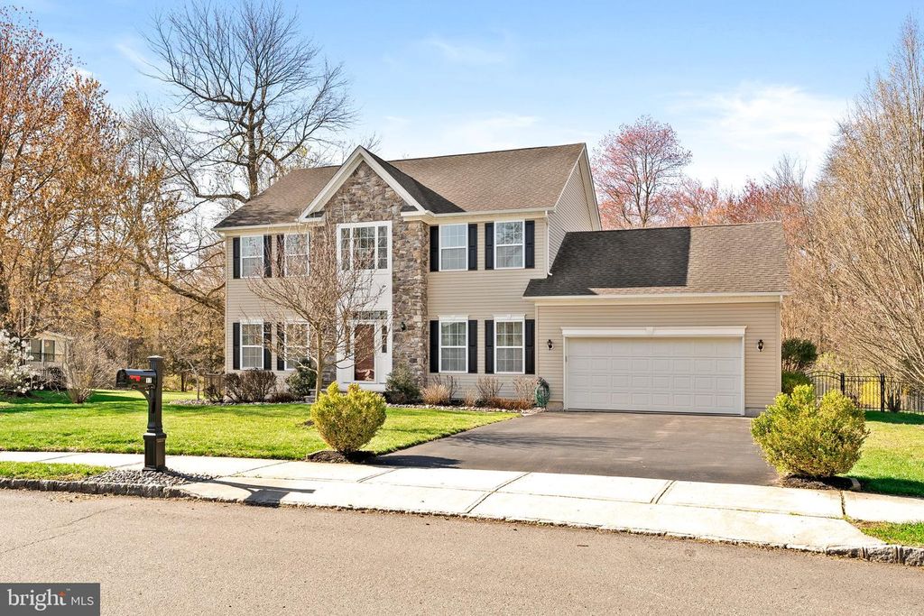 17 DOGWOOD LANE, Hamilton, NJ 08690