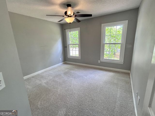 100 Brookfield Court, Tyrone, GA 30290