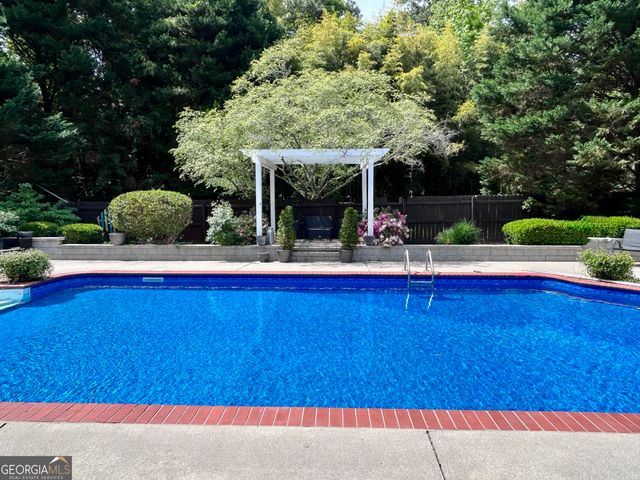 100 Brookfield Court, Tyrone, GA 30290