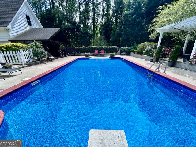 100 Brookfield Court, Tyrone, GA 30290