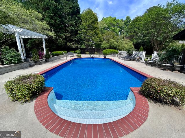 100 Brookfield Court, Tyrone, GA 30290