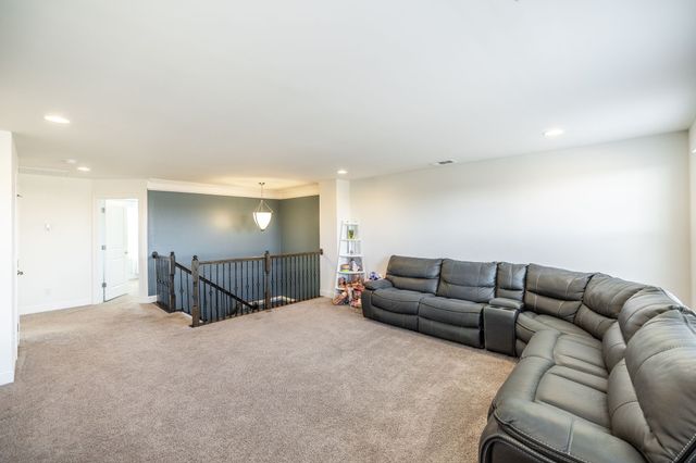 624 Goodman Dr, Gallatin, TN 37066