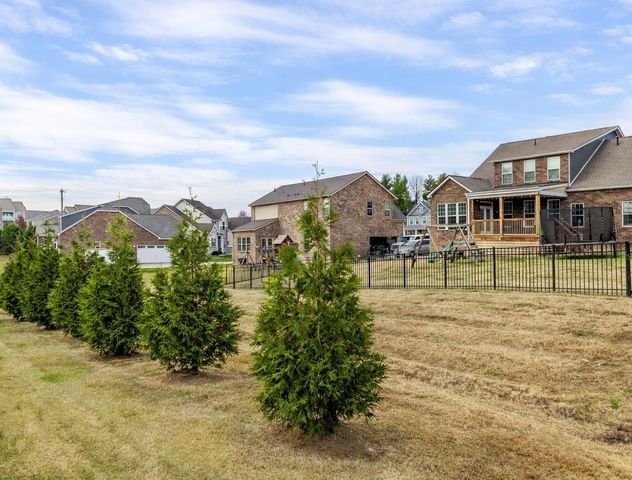 624 Goodman Dr, Gallatin, TN 37066