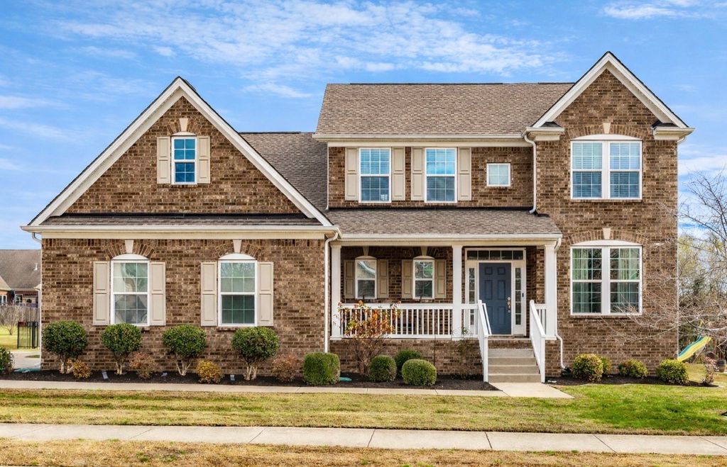 624 Goodman Dr, Gallatin, TN 37066