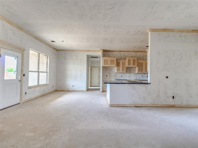 8591 Oak Tree Circle, Edmond, OK 70325