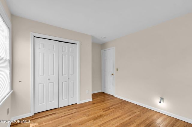 35 Spruce Street, Beachwood, NJ 08722