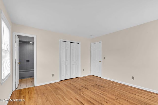 35 Spruce Street, Beachwood, NJ 08722
