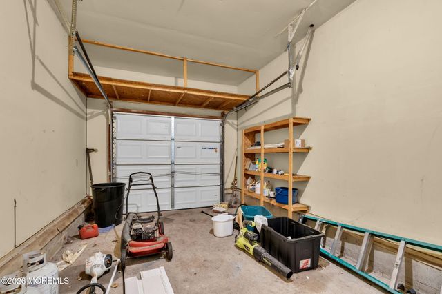 35 Spruce Street, Beachwood, NJ 08722