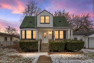 25541 Hanover Street, Dearborn Heights, MI 48125