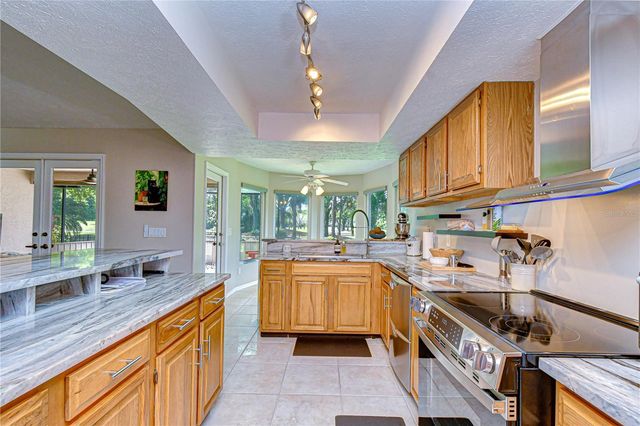 1015 VENTANA DRIVE, Ruskin, FL 33573