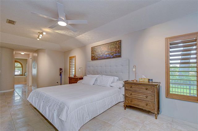 1015 VENTANA DRIVE, Ruskin, FL 33573