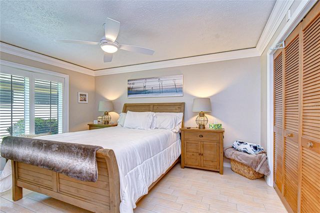 1015 VENTANA DRIVE, Ruskin, FL 33573