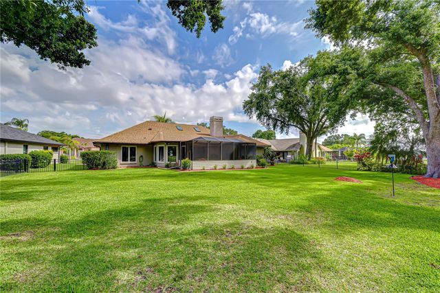1015 VENTANA DRIVE, Ruskin, FL 33573