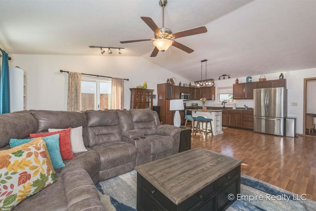 945 MARQUETTE LOOP, North Pole, AK 99705
