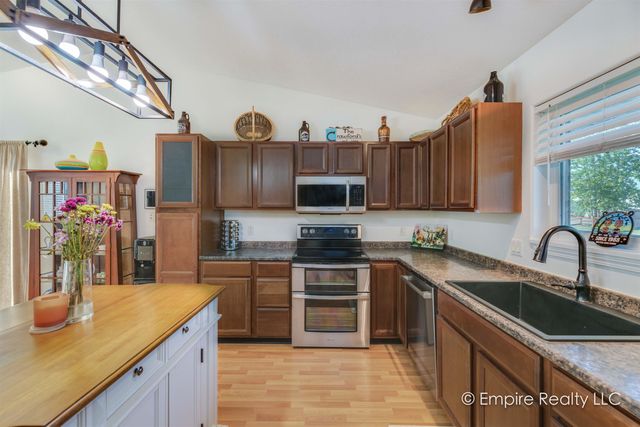 945 MARQUETTE LOOP, North Pole, AK 99705
