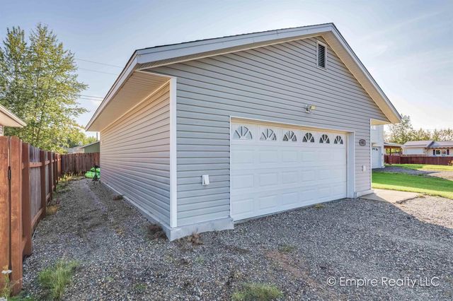 945 MARQUETTE LOOP, North Pole, AK 99705