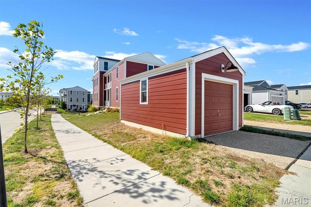 2032 Tiber Street, St Charles, MO 63301