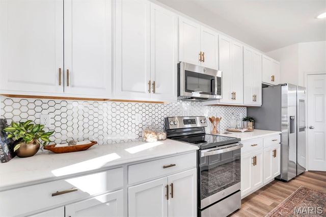 2032 Tiber Street, St Charles, MO 63301