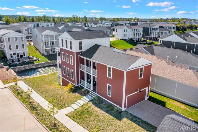 2032 Tiber Street, St Charles, MO 63301