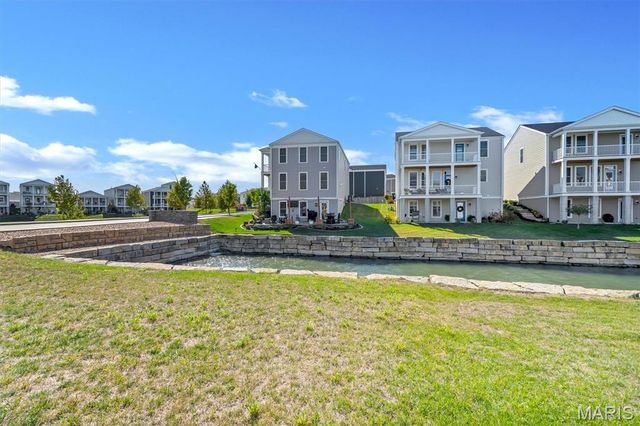 2032 Tiber Street, St Charles, MO 63301