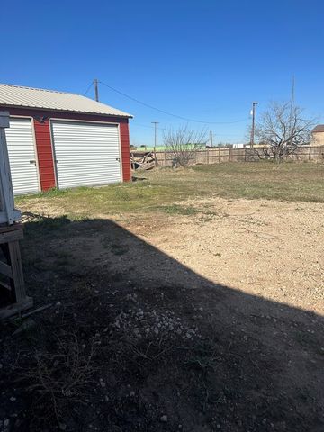 208 S St Peter, Stanton, TX 79782