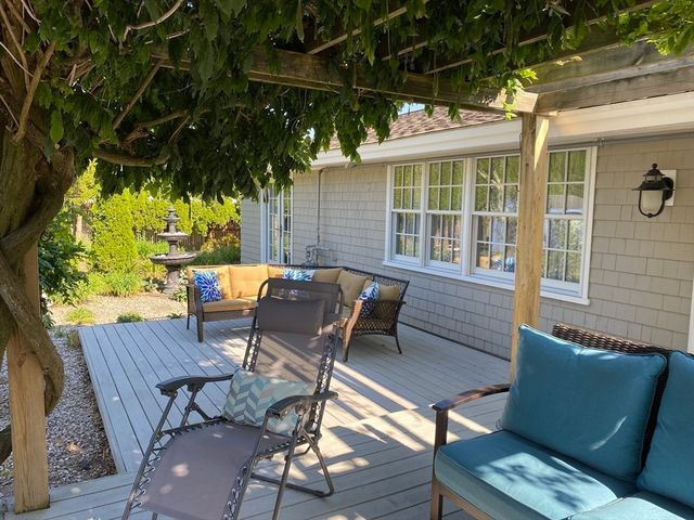 3 Mishawum Drive, Dartmouth, MA 02748