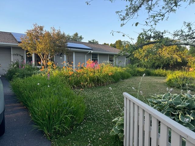 3 Mishawum Drive, Dartmouth, MA 02748