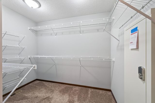 2299 Gall Avenue, Maplewood, MN 55109