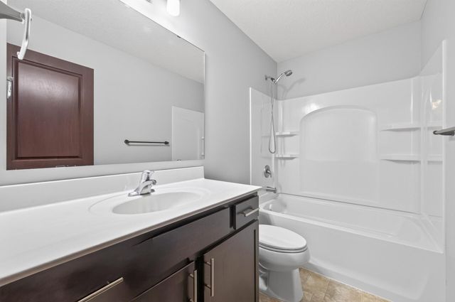 2299 Gall Avenue, Maplewood, MN 55109