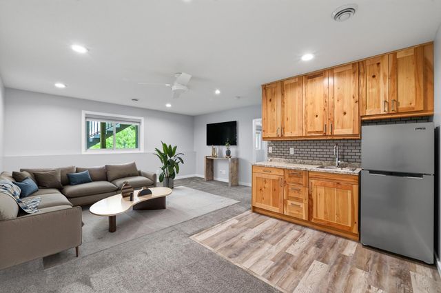 2299 Gall Avenue, Maplewood, MN 55109