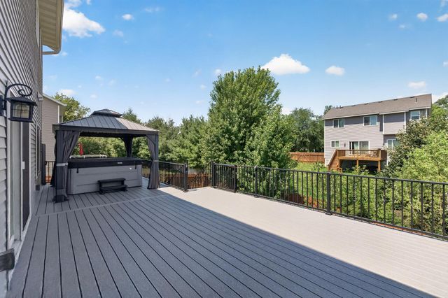 2299 Gall Avenue, Maplewood, MN 55109