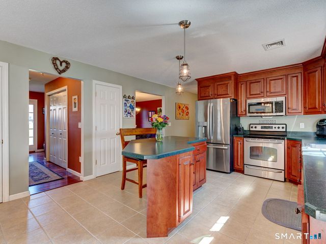 82 Lawrence Drive, Lebanon, CT 06249