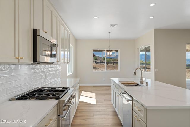 67620 E Lauren Place, Oracle, AZ 85623