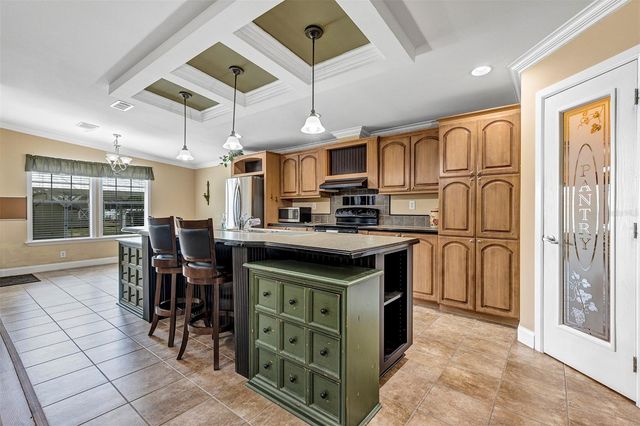1124 USTLER ROAD, Apopka, FL 32712