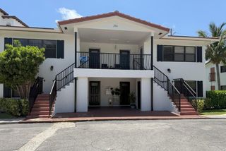 250 SW 7TH Street 13, Boca Raton, FL 33432