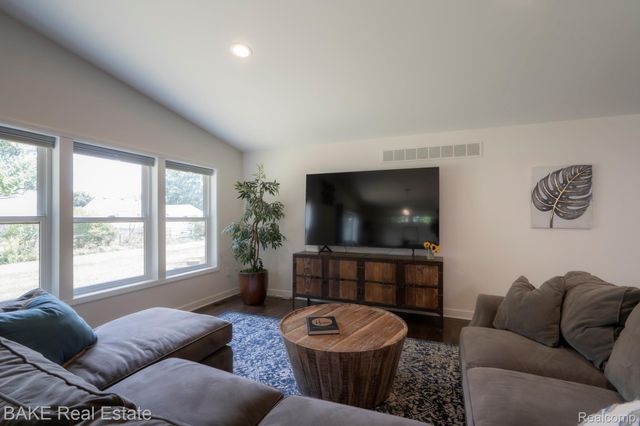 590 N Sheldon Road, Plymouth, MI 48170