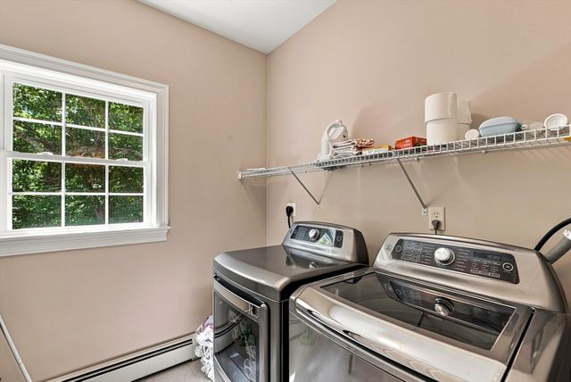 161 South St, Upton, MA 01568