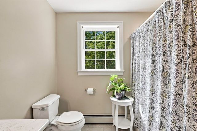 161 South St, Upton, MA 01568