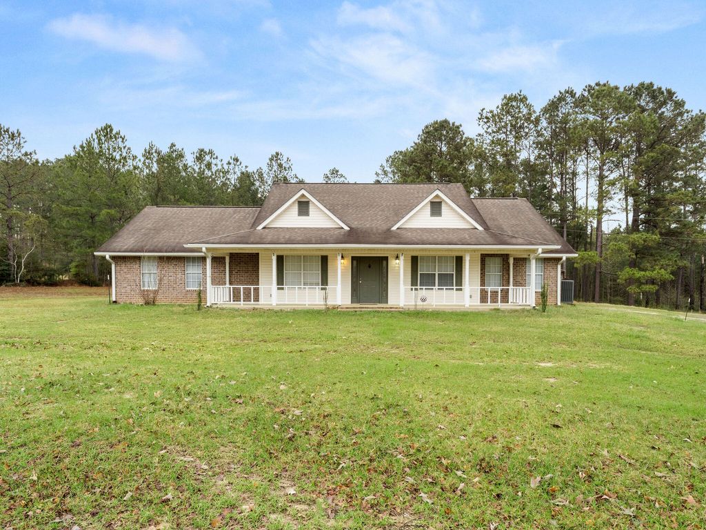 515 Noah Haymon Rd, Leesville, LA 71446